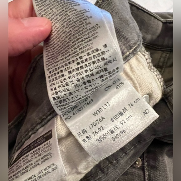 Levi’s 511 - 30X32 - Gray Slim Used Jeans - Picture 4 of 4